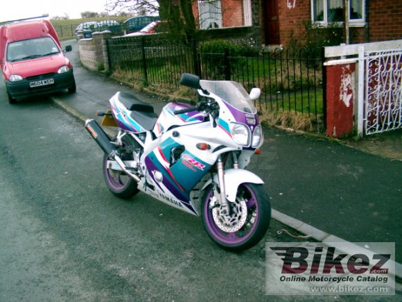 1994 yamaha fzr 600 r photo